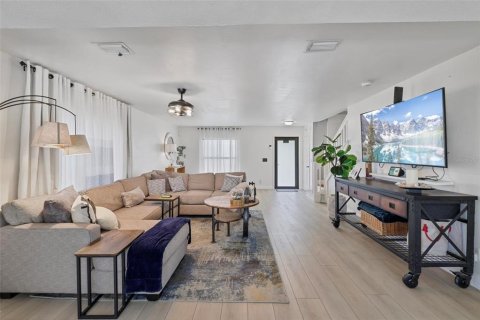 Villa ou maison à vendre à Punta Gorda, Floride: 4 chambres, 271.18 m2 № 2142290 - photo 11