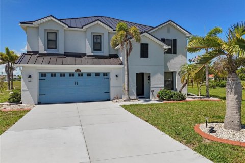 Villa ou maison à Punta Gorda, Floride 4 chambres, 271.18 m2 № 2142290