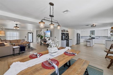 Villa ou maison à vendre à Punta Gorda, Floride: 4 chambres, 271.18 m2 № 2142290 - photo 12