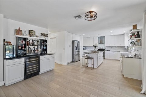 Villa ou maison à vendre à Punta Gorda, Floride: 4 chambres, 271.18 m2 № 2142290 - photo 7