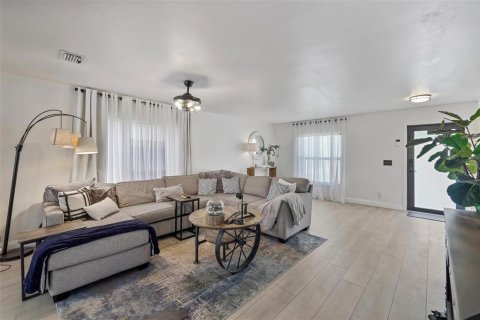 Villa ou maison à vendre à Punta Gorda, Floride: 4 chambres, 271.18 m2 № 2142290 - photo 10