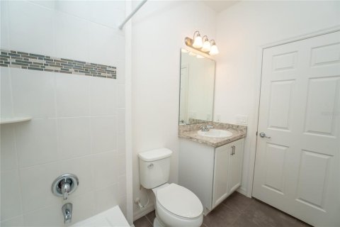 Villa ou maison à vendre à Kissimmee, Floride: 2 chambres, 158.21 m2 № 2138252 - photo 29