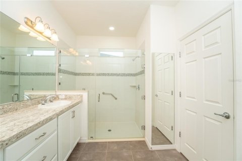 Villa ou maison à vendre à Kissimmee, Floride: 2 chambres, 158.21 m2 № 2138252 - photo 25