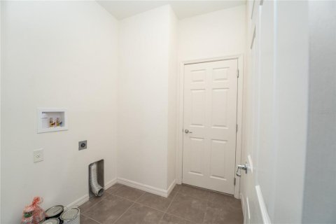 Villa ou maison à vendre à Kissimmee, Floride: 2 chambres, 158.21 m2 № 2138252 - photo 2