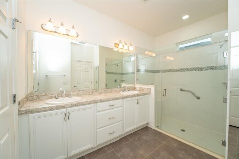 Villa ou maison à vendre à Kissimmee, Floride: 2 chambres, 158.21 m2 № 2138252 - photo 24