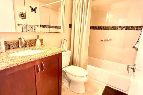 Купить кондоминиум в Бока-Ратон, Флорида 2 спальни, 111.48м2, № 2024252 - фото 22