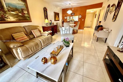 Купить кондоминиум в Бока-Ратон, Флорида 2 спальни, 111.48м2, № 2024252 - фото 13