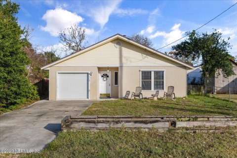 House in Jacksonville Beach, Florida 3 bedrooms, 136.94 sq.m. № 891502 - photo 1