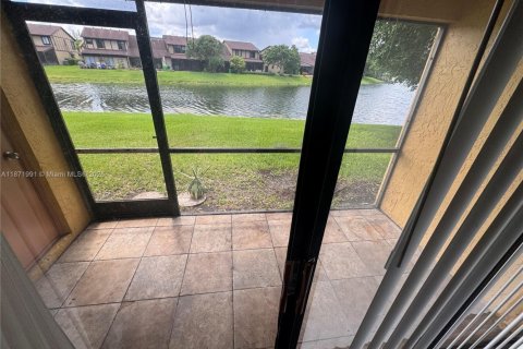 Adosado en alquiler en Sunrise, Florida, 3 dormitorios, 172.05 m2 № 1979739 - foto 11