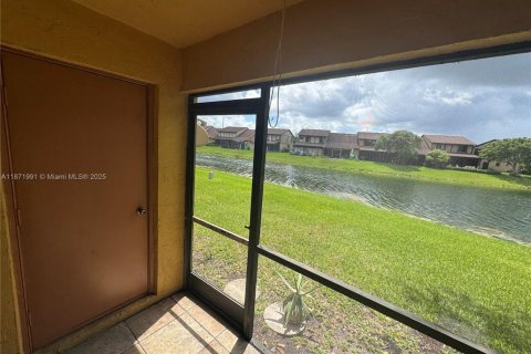 Adosado en alquiler en Sunrise, Florida, 3 dormitorios, 172.05 m2 № 1979739 - foto 14