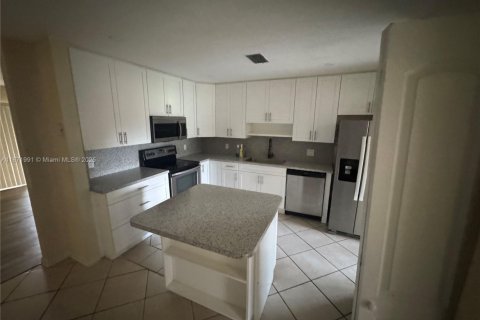 Adosado en alquiler en Sunrise, Florida, 3 dormitorios, 172.05 m2 № 1979739 - foto 5