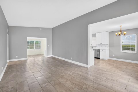 Villa ou maison à louer à Pompano Beach, Floride: 3 chambres, 131.55 m2 № 2340450 - photo 18