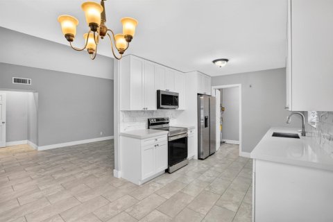 Villa ou maison à louer à Pompano Beach, Floride: 3 chambres, 131.55 m2 № 2340450 - photo 21