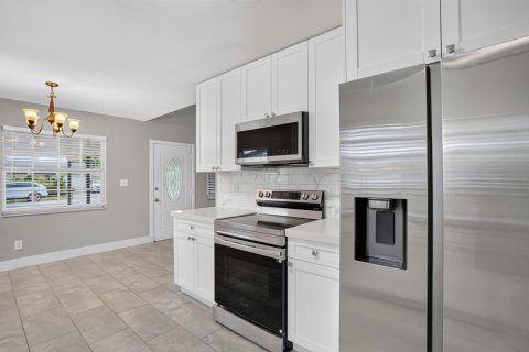 Villa ou maison à louer à Pompano Beach, Floride: 3 chambres, 131.55 m2 № 2340450 - photo 27