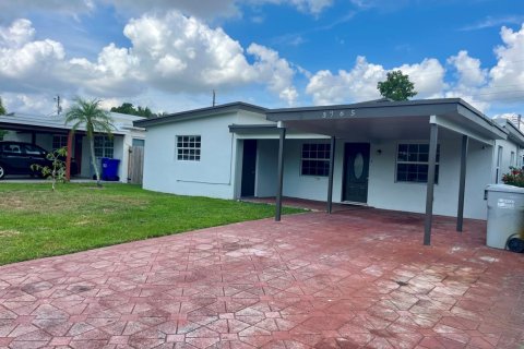 Villa ou maison à Pompano Beach, Floride 3 chambres, 131.55 m2 № 2340450