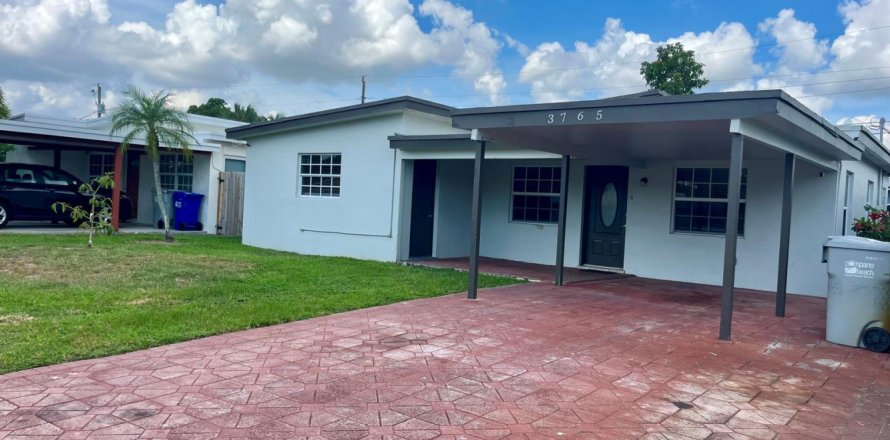 Villa ou maison à Pompano Beach, Floride 3 chambres, 131.55 m2 № 2340450