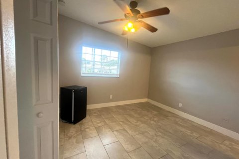 Villa ou maison à louer à Pompano Beach, Floride: 3 chambres, 131.55 m2 № 2340450 - photo 9