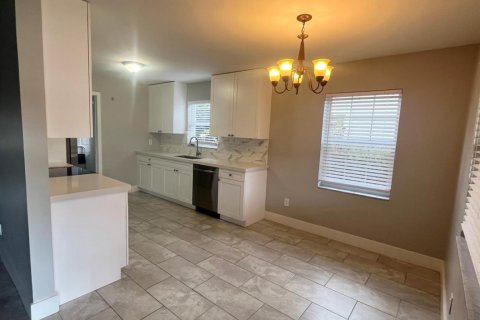 Villa ou maison à louer à Pompano Beach, Floride: 3 chambres, 131.55 m2 № 2340450 - photo 7