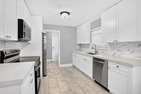 Villa ou maison à louer à Pompano Beach, Floride: 3 chambres, 131.55 m2 № 2340450 - photo 23