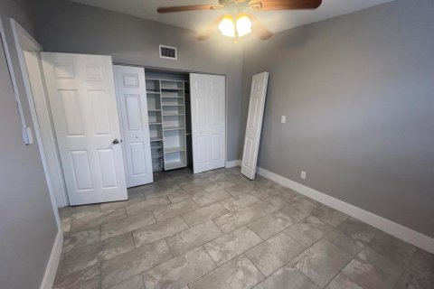 Villa ou maison à louer à Pompano Beach, Floride: 3 chambres, 131.55 m2 № 2340450 - photo 12