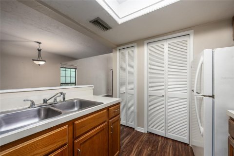 Touwnhouse à vendre à Gainesville, Floride: 2 chambres, 102.75 m2 № 1810159 - photo 11