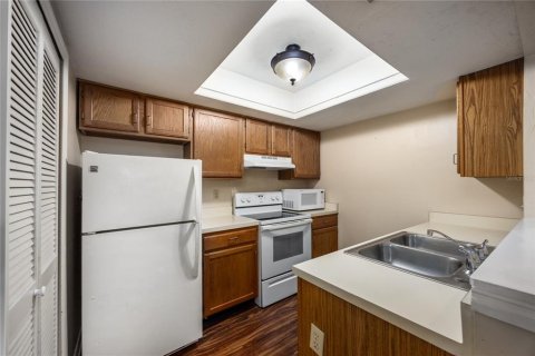 Touwnhouse à vendre à Gainesville, Floride: 2 chambres, 102.75 m2 № 1810159 - photo 9