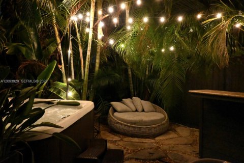 Townhouse in Miami, Florida 3 bedrooms, 149.02 sq.m. № 2378825 - photo 3