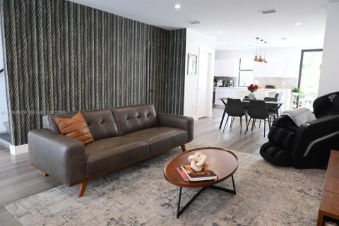Townhouse in Miami, Florida 3 bedrooms, 149.02 sq.m. № 2378825 - photo 7