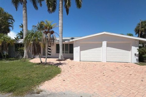 Villa ou maison à Longboat Key, Floride 2 chambres, 127.09 m2 № 2356257