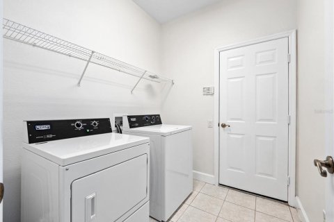Townhouse in Orlando, Florida 3 bedrooms, 186.73 sq.m. № 1895208 - photo 10