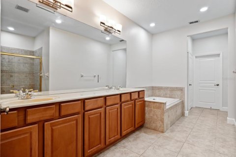 Townhouse in Orlando, Florida 3 bedrooms, 186.73 sq.m. № 1895208 - photo 22
