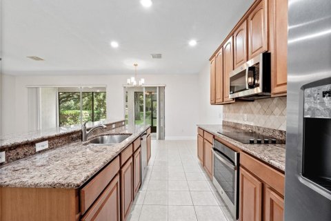 Townhouse in Orlando, Florida 3 bedrooms, 186.73 sq.m. № 1895208 - photo 12