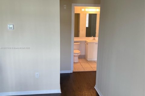 Купить кондоминиум в Форт-Лодердейл, Флорида 1 спальня, 73.76м2, № 1972916 - фото 16