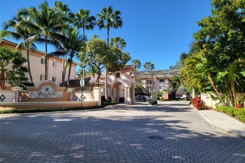 Купить кондоминиум в Форт-Лодердейл, Флорида 1 спальня, 73.76м2, № 1972916 - фото 2