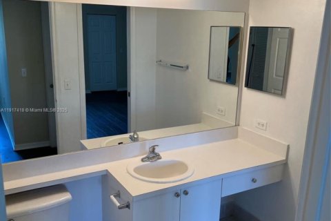 Купить кондоминиум в Форт-Лодердейл, Флорида 1 спальня, 73.76м2, № 1972916 - фото 26