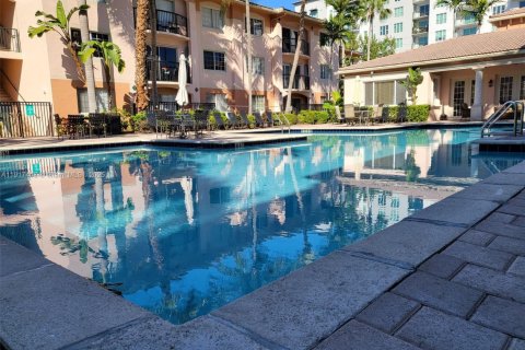 Купить кондоминиум в Форт-Лодердейл, Флорида 1 спальня, 73.76м2, № 1972916 - фото 7