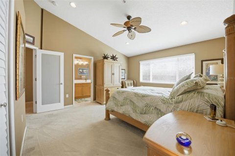 Townhouse in Madeira Beach, Florida 2 bedrooms, 141.58 sq.m. № 2198297 - photo 22