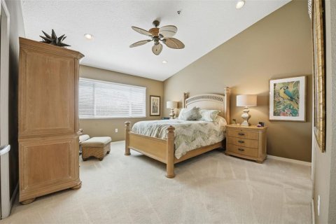 Townhouse in Madeira Beach, Florida 2 bedrooms, 141.58 sq.m. № 2198297 - photo 21