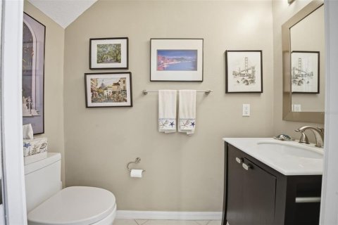 Townhouse in Madeira Beach, Florida 2 bedrooms, 141.58 sq.m. № 2198297 - photo 17