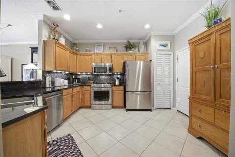Townhouse in Madeira Beach, Florida 2 bedrooms, 141.58 sq.m. № 2198297 - photo 7