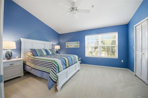 Townhouse in Madeira Beach, Florida 2 bedrooms, 141.58 sq.m. № 2198297 - photo 26