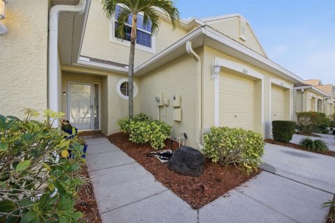 Townhouse in Madeira Beach, Florida 2 bedrooms, 141.58 sq.m. № 2198297