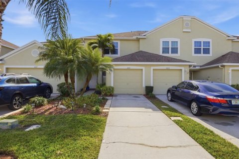 Townhouse in Madeira Beach, Florida 2 bedrooms, 141.58 sq.m. № 2198297 - photo 2