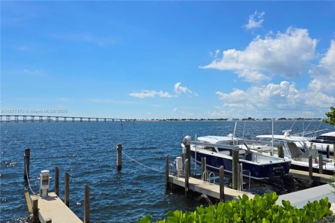 Condominio en venta en Miami, Florida, 1 dormitorio, 56.86 m2 № 1980904 - foto 11