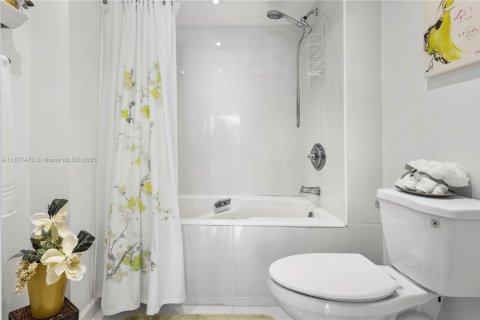 Condominio en venta en Miami, Florida, 1 dormitorio, 56.86 m2 № 1980904 - foto 29