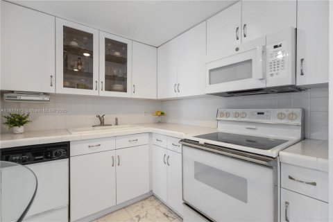 Condominio en venta en Miami, Florida, 1 dormitorio, 56.86 m2 № 1980904 - foto 23