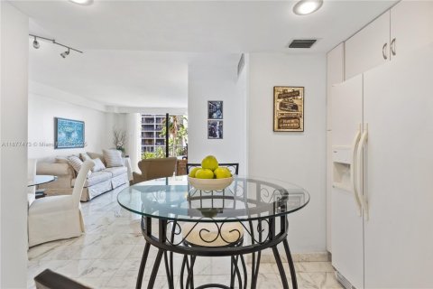 Condominio en venta en Miami, Florida, 1 dormitorio, 56.86 m2 № 1980904 - foto 22