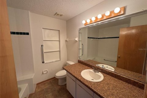 House in Brooksville, Florida 4 bedrooms, 238.2 sq.m. № 2394241 - photo 27