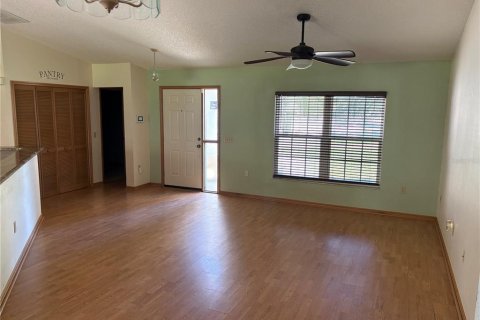 House in Brooksville, Florida 4 bedrooms, 238.2 sq.m. № 2394241 - photo 4