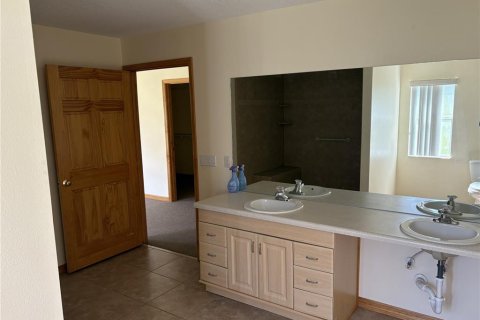 House in Brooksville, Florida 4 bedrooms, 238.2 sq.m. № 2394241 - photo 19